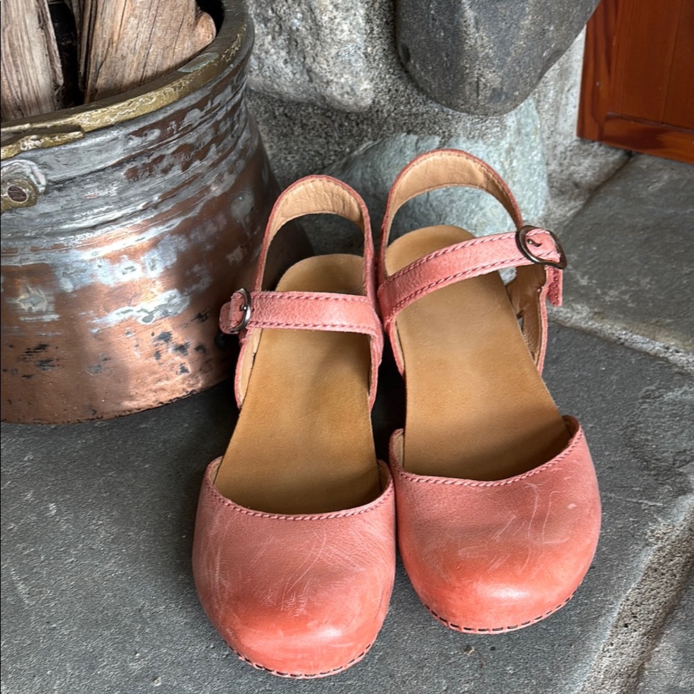 Women's Pink Leather Shoes